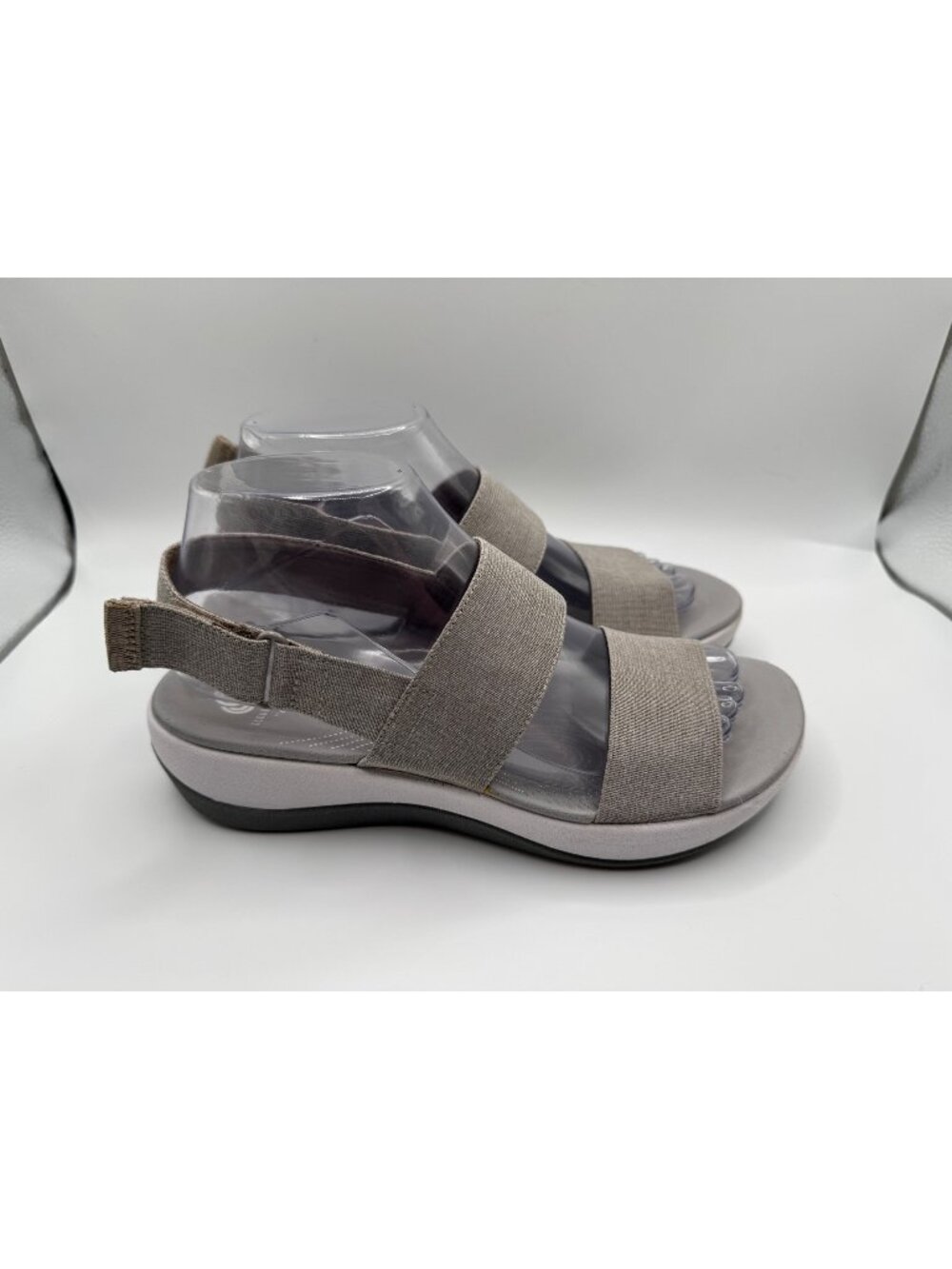 Clark’s Arla Jacory Gray Strappy Sandal Casual Shoe Women Size 8M